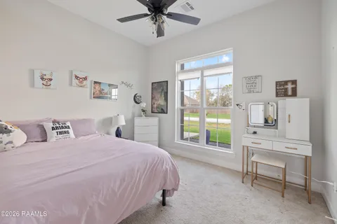 $285,000 | 110 Louis Private Lane, Maurice, LA 70555