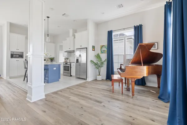 $285,000 | 110 Louis Private Lane, Maurice, LA 70555