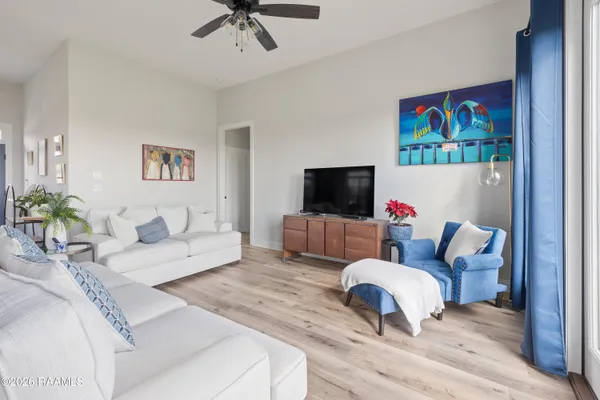 $285,000 | 110 Louis Private Lane, Maurice, LA 70555