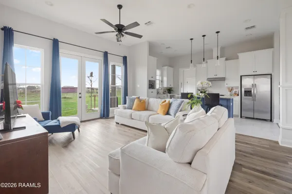 $285,000 | 110 Louis Private Lane, Maurice, LA 70555