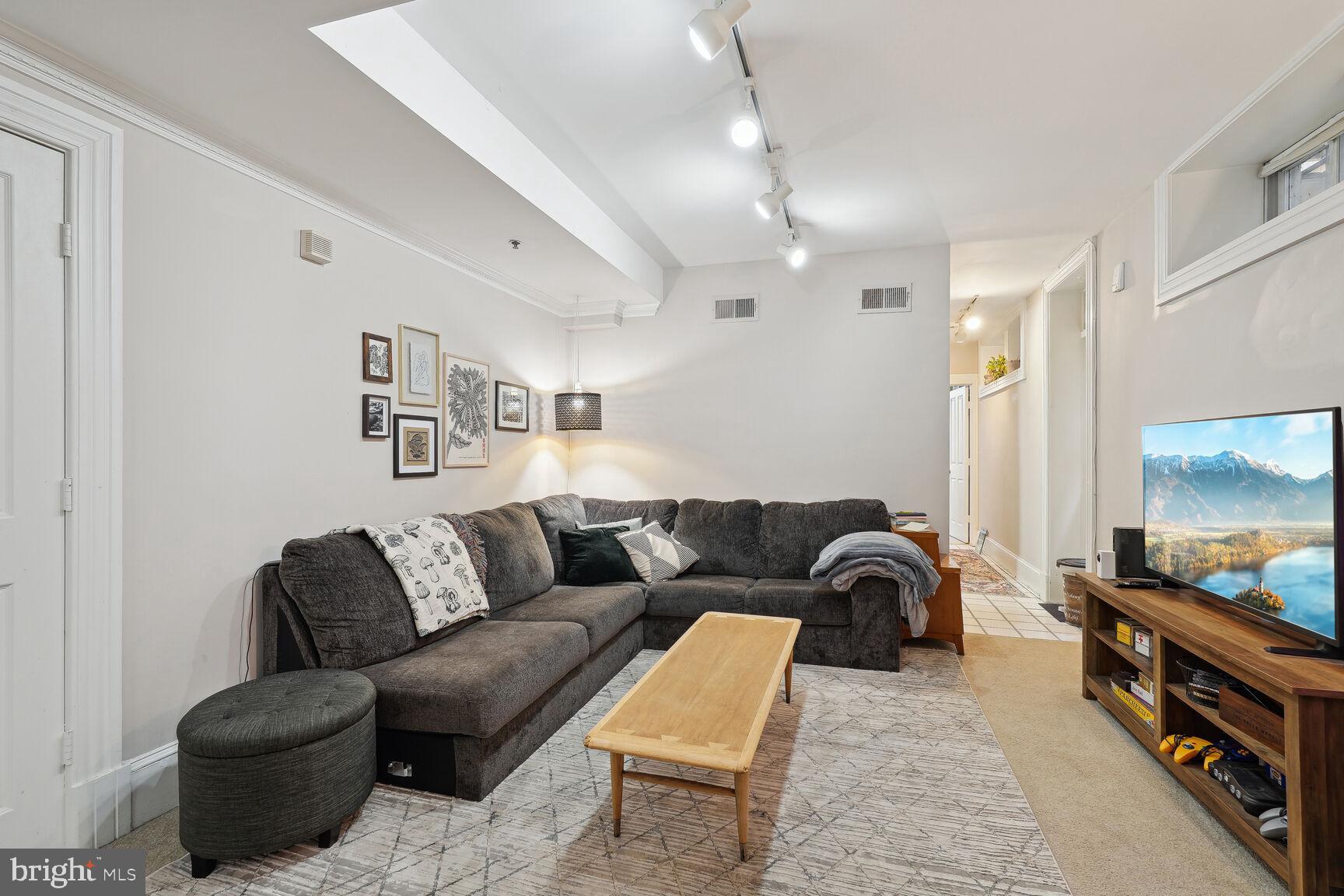 1736 18th Street Northwest, Unit T2 Washington, DC 20009 - Photo 4 of 15 Spacious Living Area