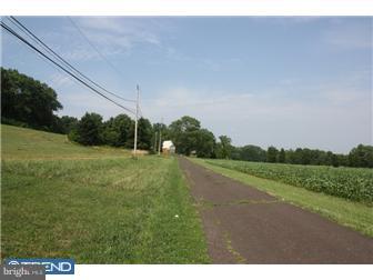 1305 Bucks Road Perkasie, PA 18944 - Photo 6 of 12
