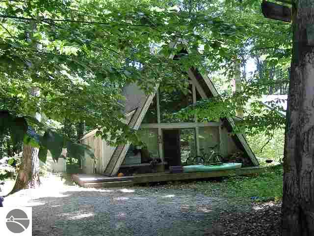4415 Hemlock Road Cedar, MI 49621 - Photo 2 of 3 1696406-1.JPG
