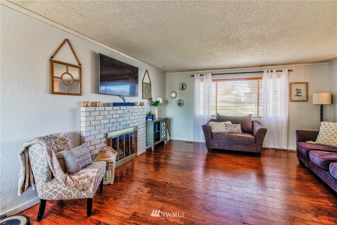 204 West Goodlander Road Selah, WA 98942 - Photo 5 of 16 Gallery Image 5