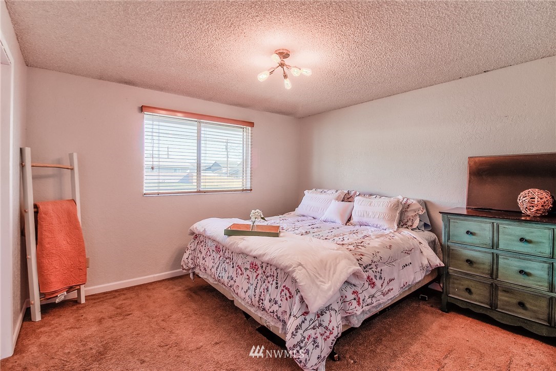 204 West Goodlander Road Selah, WA 98942 - Photo 7 of 16 Gallery Image 7