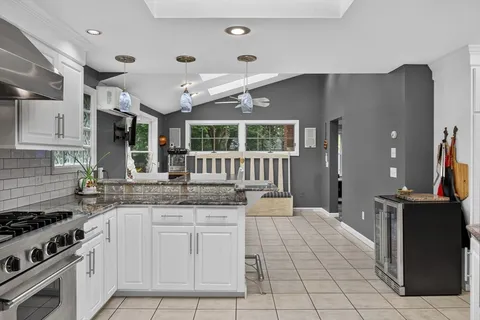 $1,675,000 | 39 Ryder Lane, Marion, MA 02738