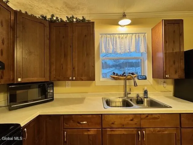 $227,900 | 19 Thompson Street, Broadalbin, NY 12025