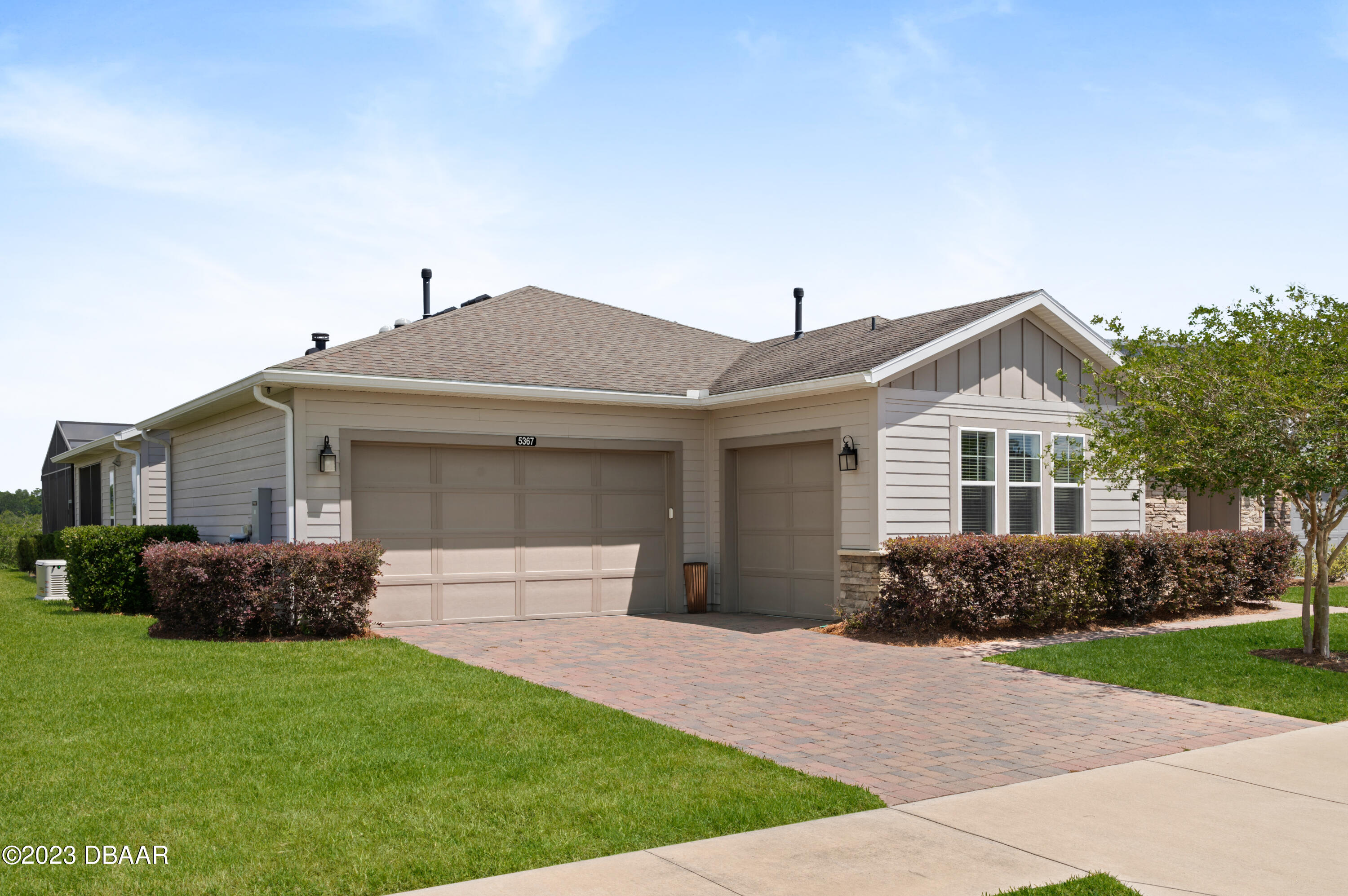 5367 Northwest 35th Ln Road Ocala, FL 34482 - Photo 2 of 46 1.1