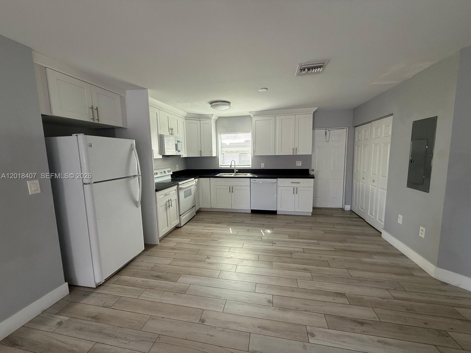 4393 Davis Road, Unit 2 Lake Worth, FL 33461 - Photo 2 of 12