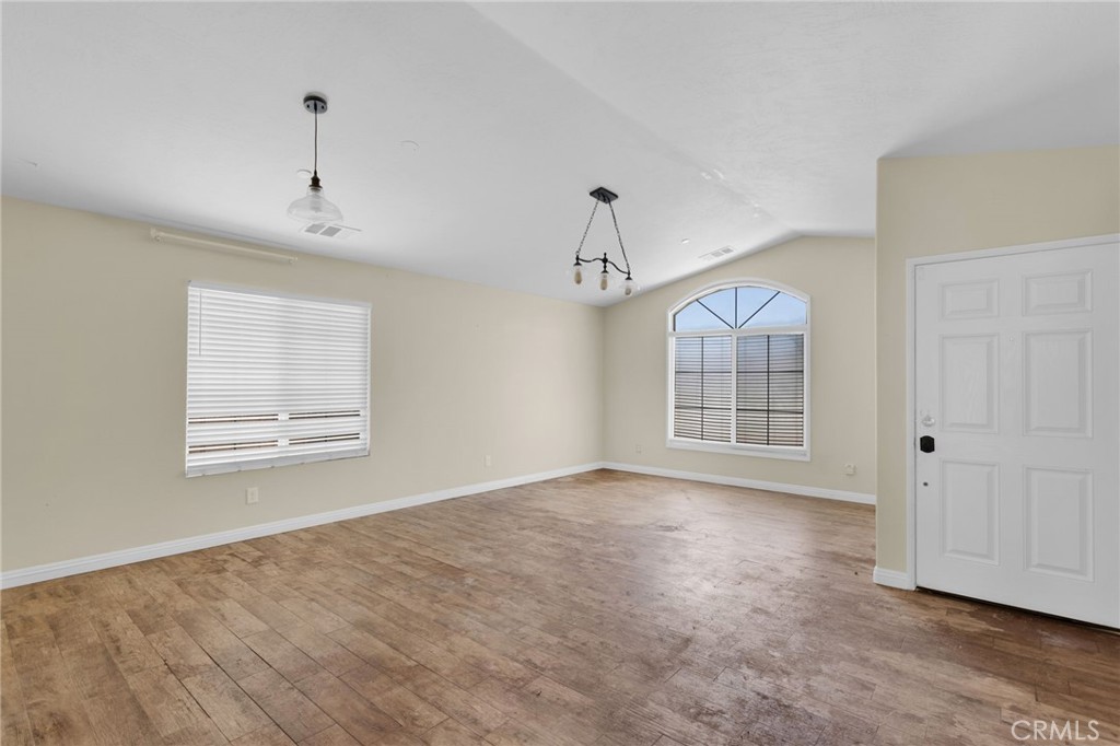 17877 Cabazon Road Apple Valley, CA 92307 - Photo 9 of 41