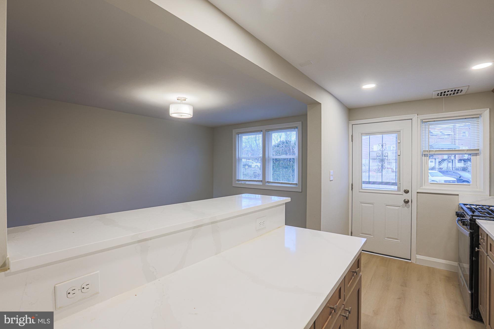 1302 Kenton Road Baltimore, MD 21234 - Photo 5 of 34