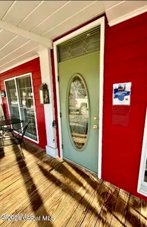 $1,000 | 2 Washington Square, Unit 6, Greenwich, NY 12834