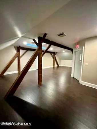 $1,000 | 2 Washington Square, Unit 6, Greenwich, NY 12834