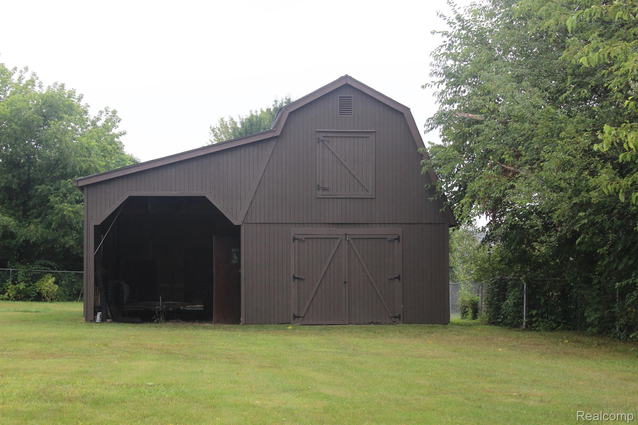 5691 Dexter-Pinckney Road Dexter, MI 48130 - Photo 5 of 34 16 x 24 Gambrel barn with 11 x 24 lean-to