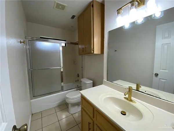 $1,100 | 2132 West Iris Avenue, Unit 3, McAllen, TX 78501