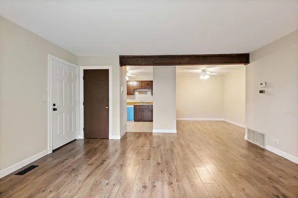 $200,000 | 979 Golf Course Road, Unit 2, Crystal Lake, IL 60014