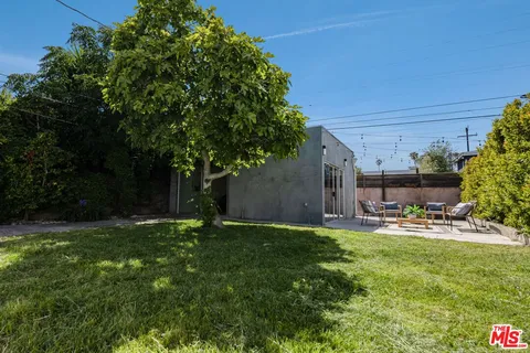 $1,849,000 | 935 Indiana Avenue, Venice, CA 90291