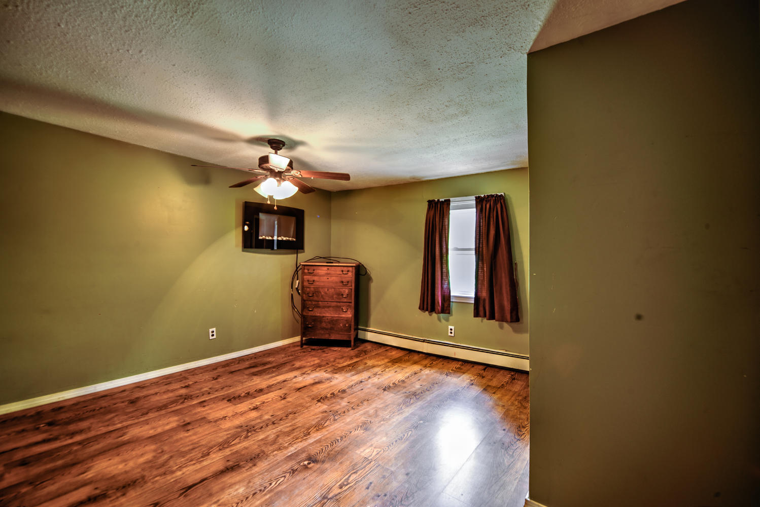 160 Kenney Road Leeds, ME 04263 - Photo 12 of 27 160 Kenney Rd Leeds-large-027-027-Bedroo