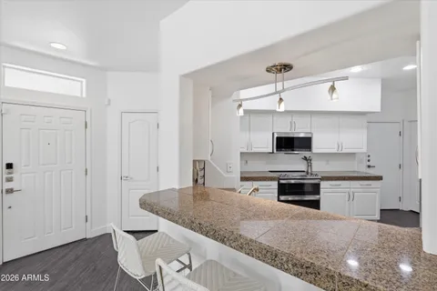 $465,000 | 1747 East Northern Avenue, Unit 140, Phoenix, AZ 85020