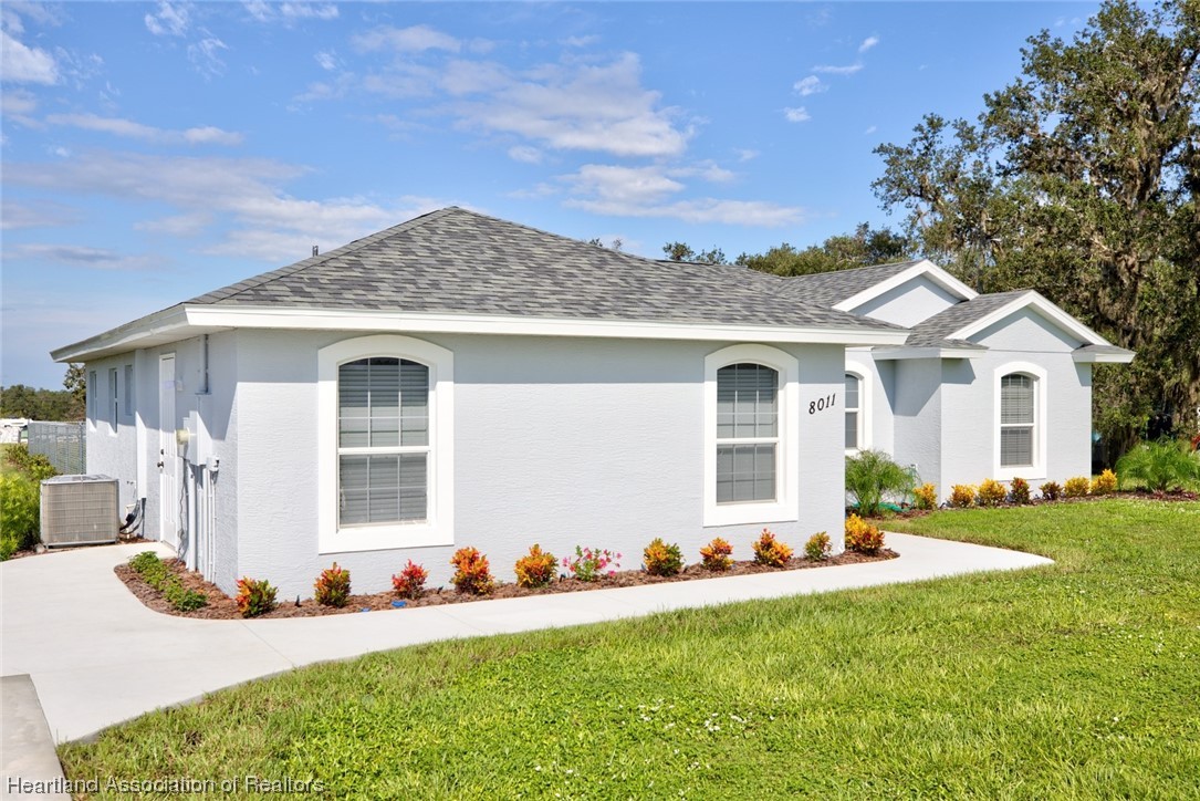 8011 Twitty Road Sebring, FL 33876 - Photo 2 of 40 Gallery Image 2