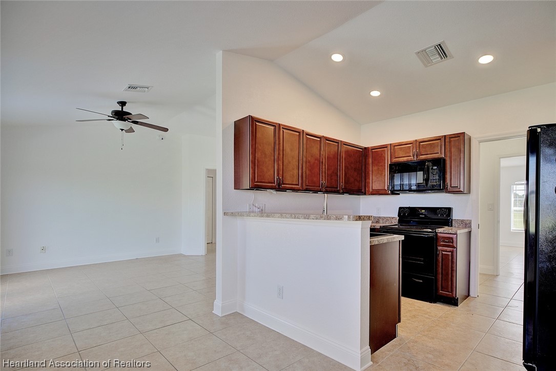 8011 Twitty Road Sebring, FL 33876 - Photo 9 of 40 Gallery Image 9