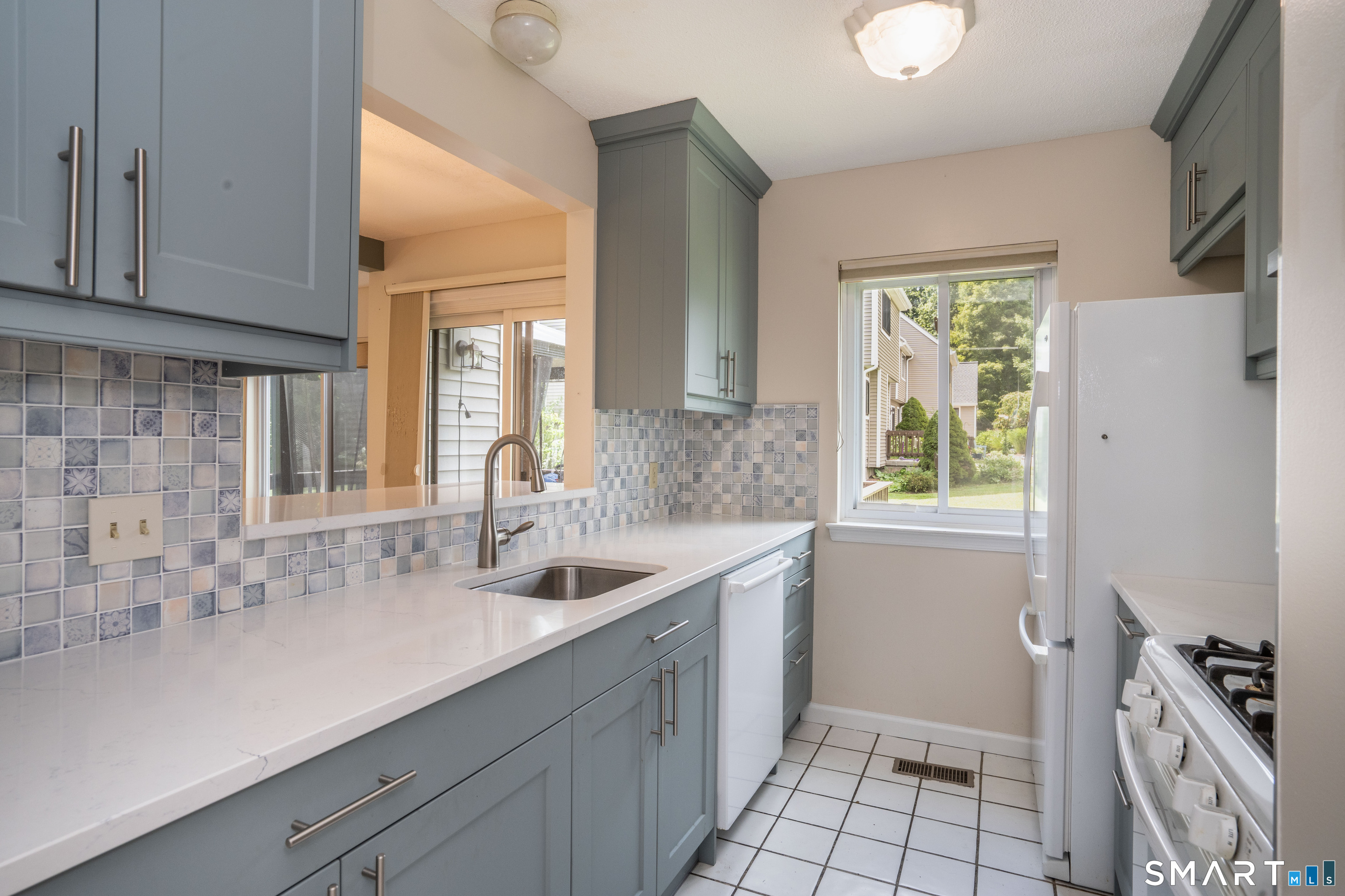 37 Reed Court, Unit 37 Bloomfield, CT 06002 - Photo 7 of 38 Gallery Image 7