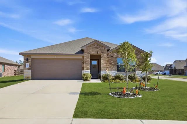$2,300 | 137 Big Sandy Lane, Anahuac, TX 77514