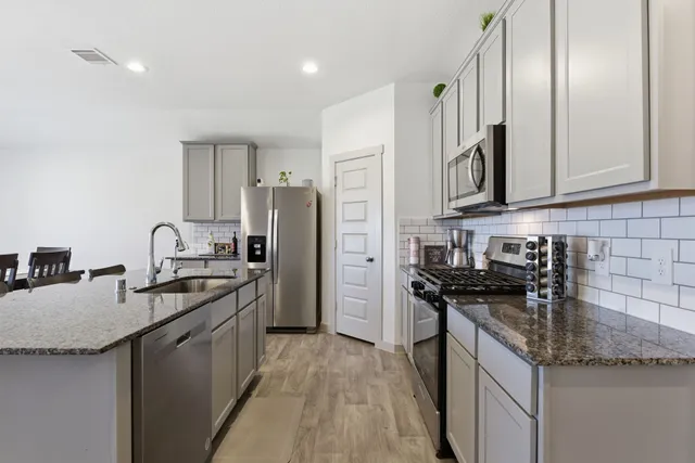 $2,300 | 137 Big Sandy Lane, Anahuac, TX 77514