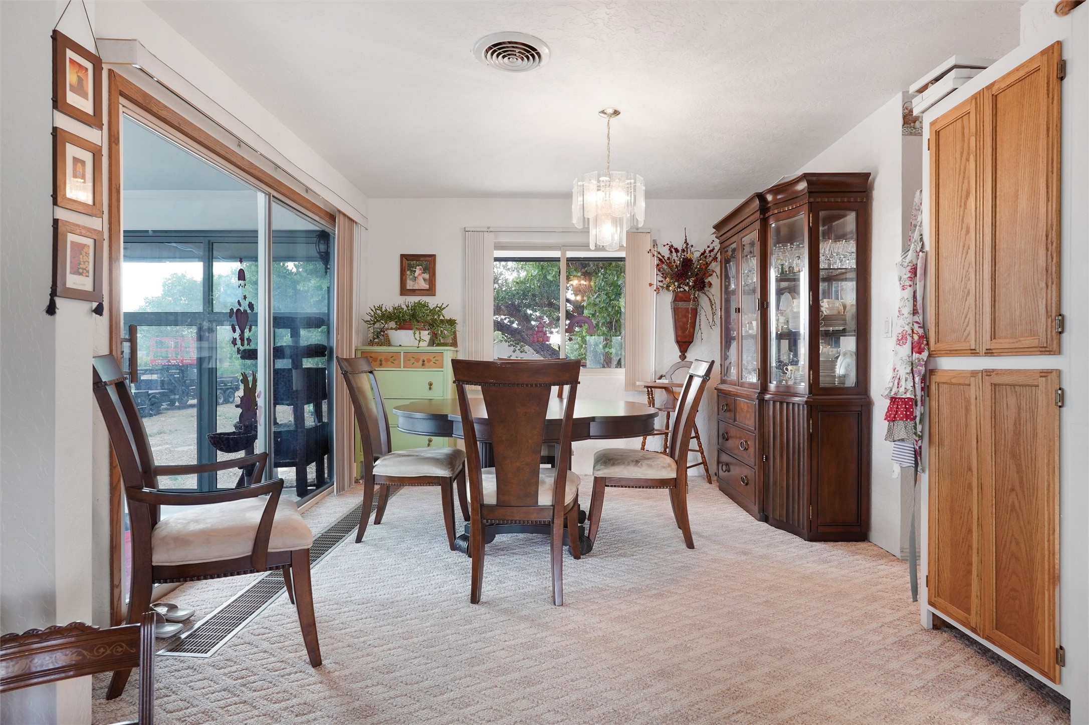 6461 Corrales Road Corrales, NM 87048 - Photo 4 of 29