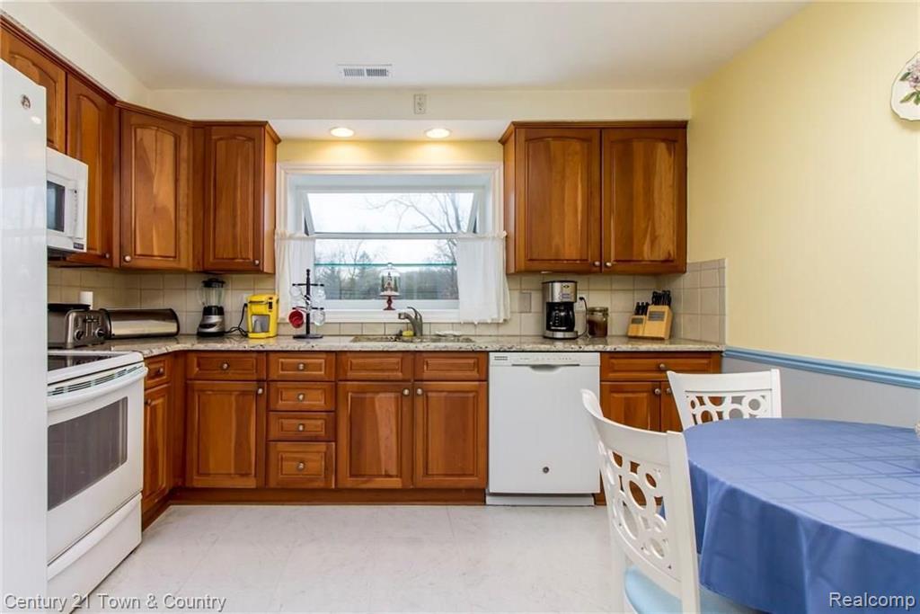6100 North Rochester Road Rochester Hills, MI 48306 - Photo 12 of 30