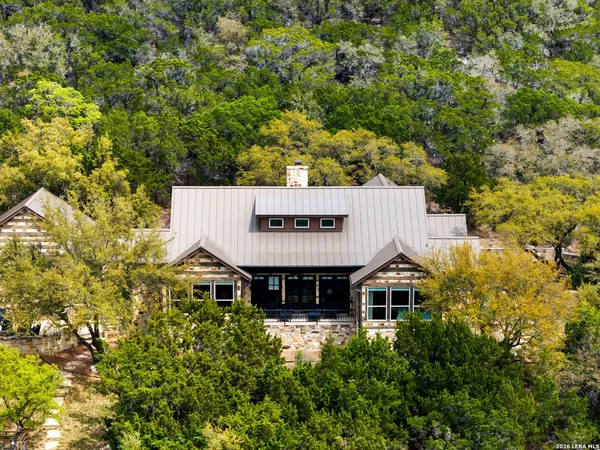 $1,525,000 | 2717 B & R, Utopia, TX 78884