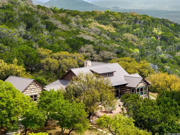 $1,525,000 | 2717 B & R, Utopia, TX 78884