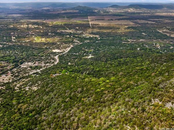 $1,525,000 | 2717 B & R, Utopia, TX 78884