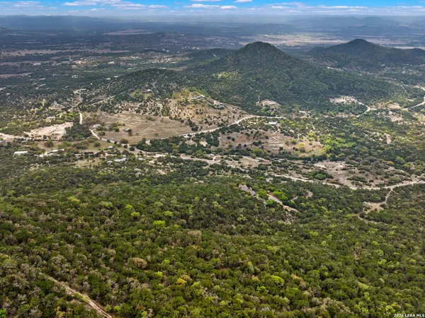 $1,525,000 | 2717 B & R, Utopia, TX 78884