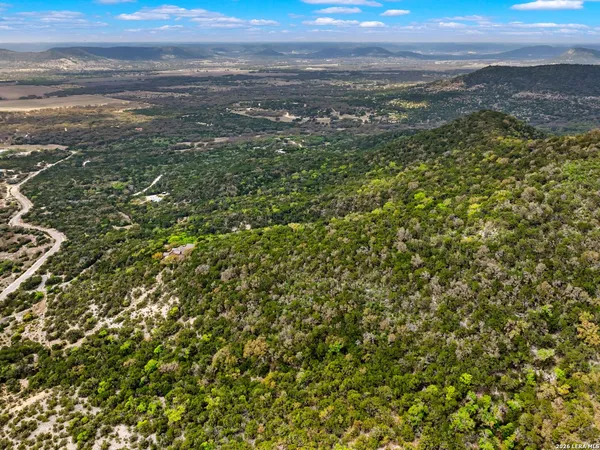 $1,525,000 | 2717 B & R, Utopia, TX 78884