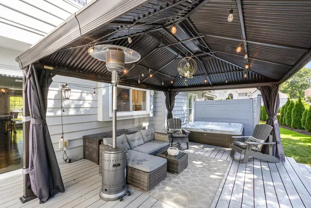 $1,199,900 | 25W313 Mayflower Avenue, Naperville, IL 60540