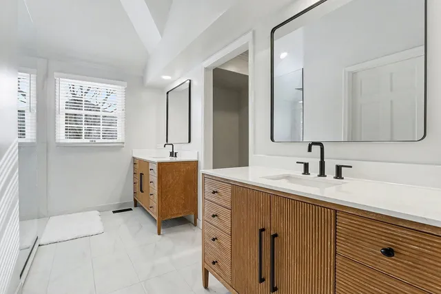 $1,199,900 | 25W313 Mayflower Avenue, Naperville, IL 60540