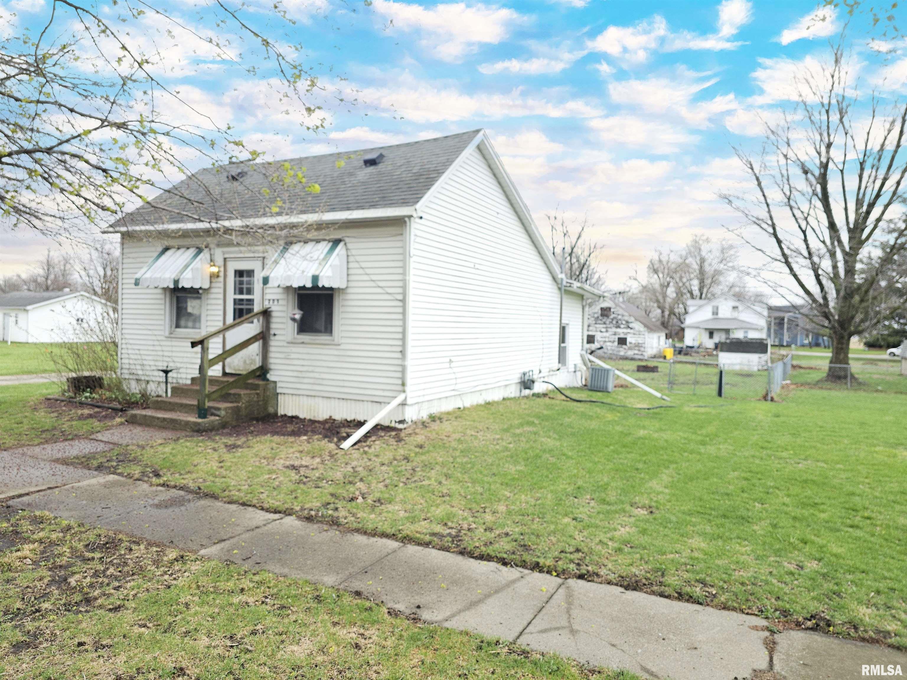 203 State Street Benson, IL 61516 - Photo 2 of 25