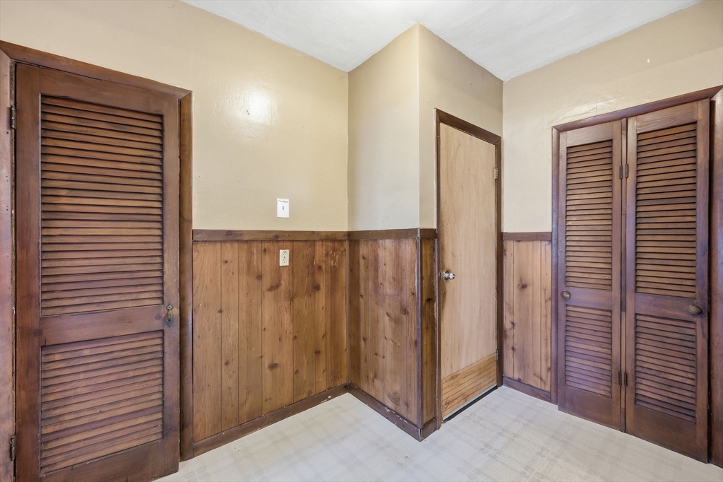 225 Osborne Terrace Springfield, MA 01104 - Photo 14 of 40