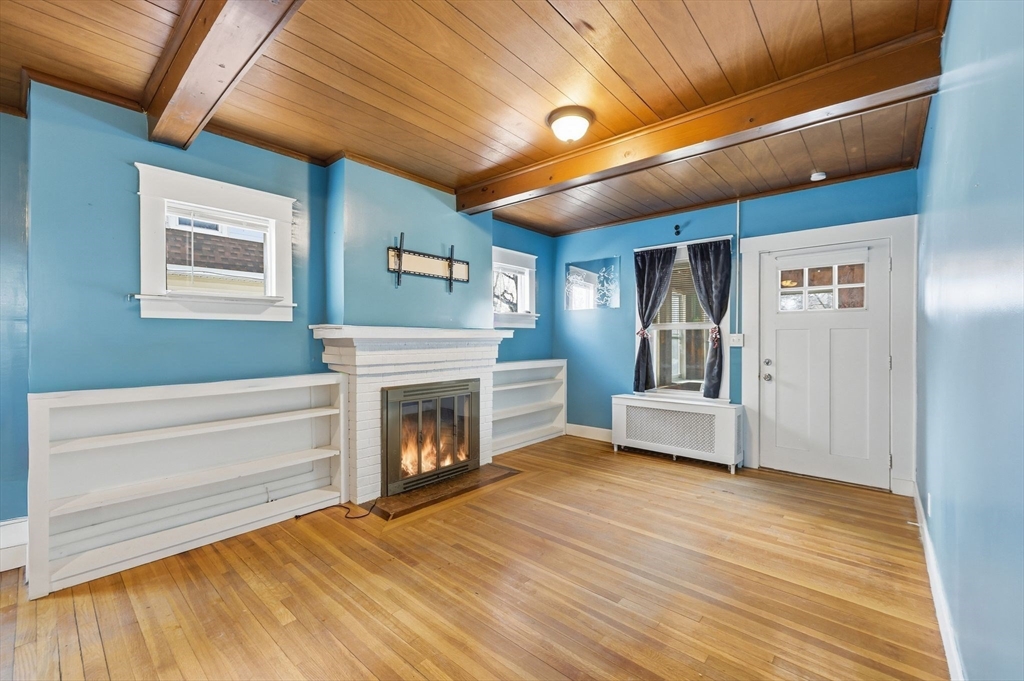 225 Osborne Terrace Springfield, MA 01104 - Photo 16 of 40