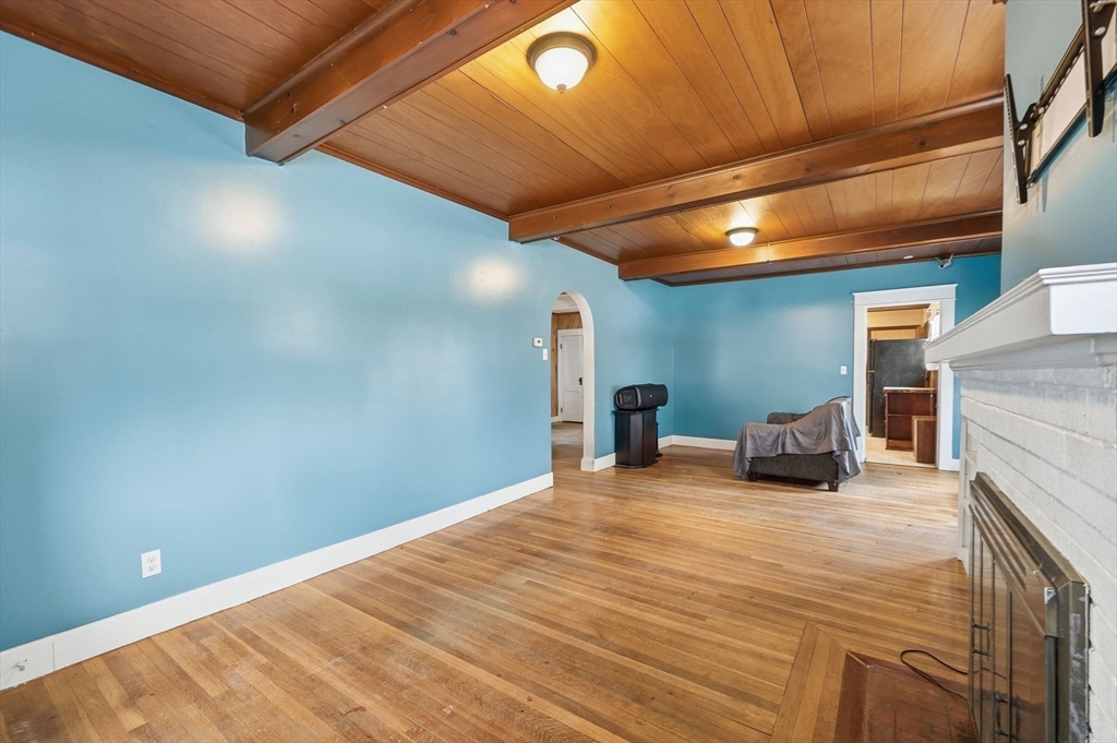 225 Osborne Terrace Springfield, MA 01104 - Photo 17 of 41