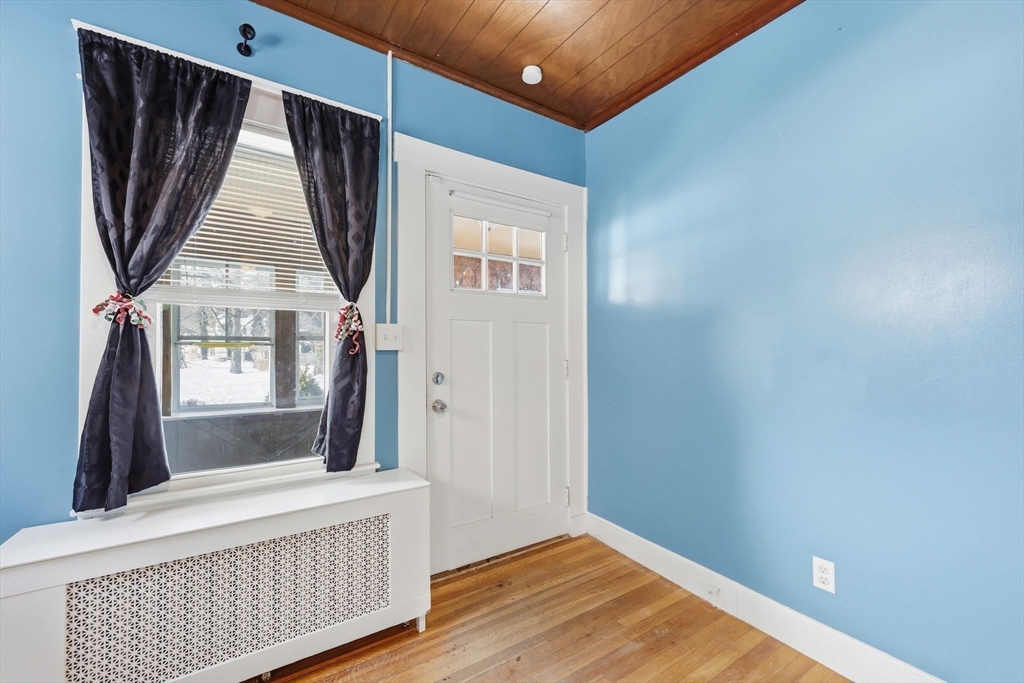 225 Osborne Terrace Springfield, MA 01104 - Photo 20 of 41