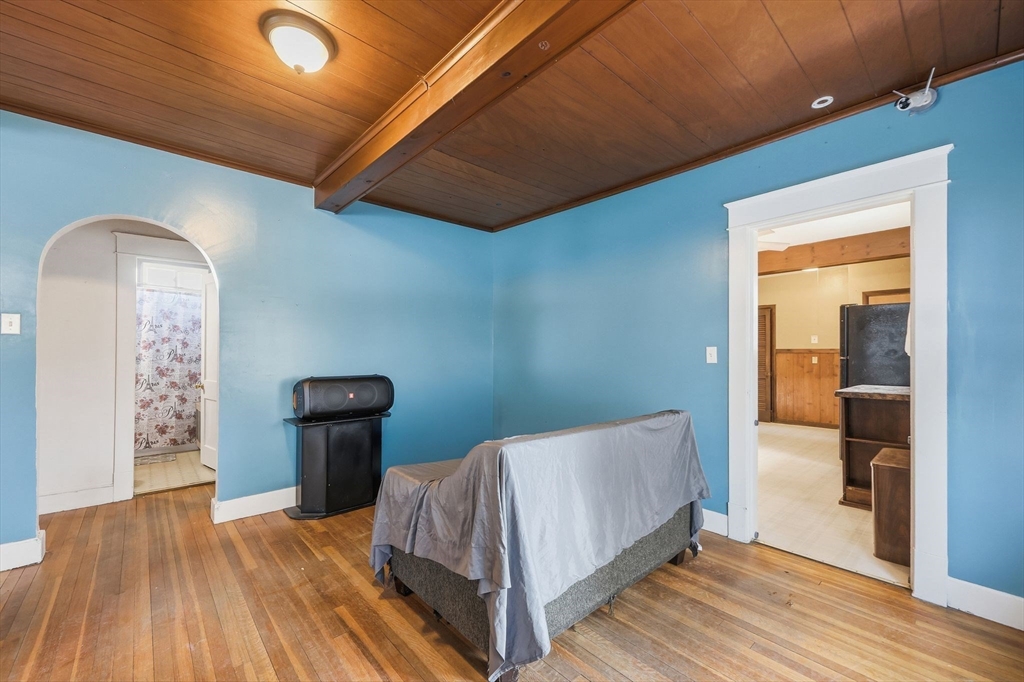 225 Osborne Terrace Springfield, MA 01104 - Photo 20 of 40