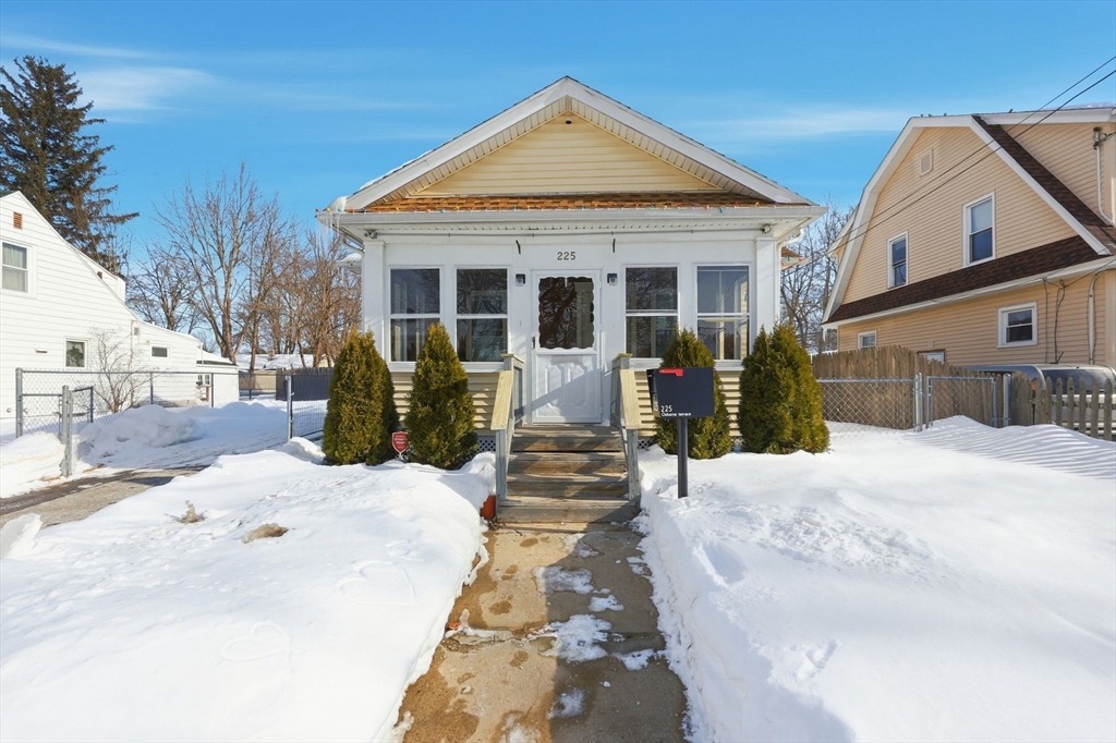 225 Osborne Terrace Springfield, MA 01104 - Photo 2 of 40