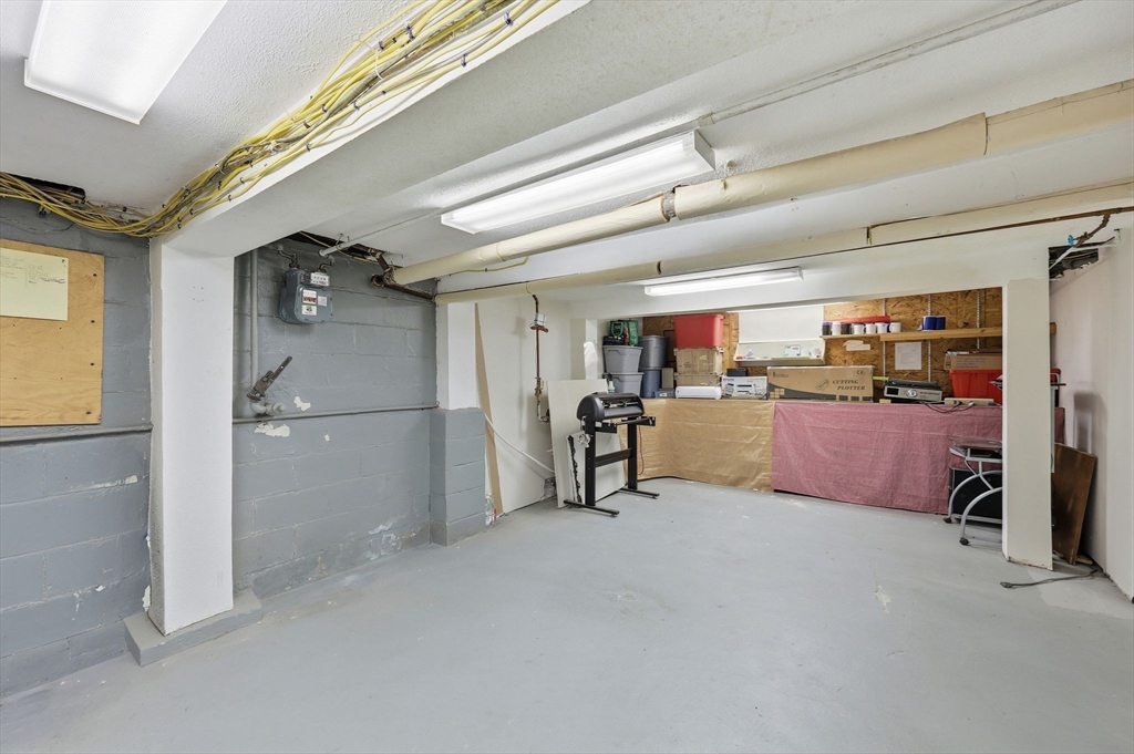 225 Osborne Terrace Springfield, MA 01104 - Photo 36 of 40