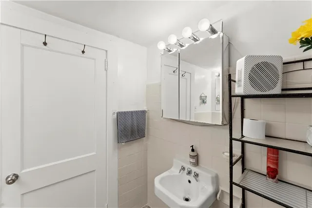 $215,000 | 2 Lindberg Drive Northeast, Rome, GA 30161