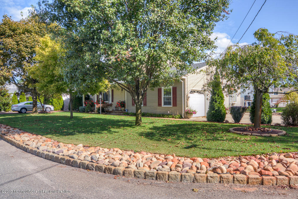 173 Club House Road Brick, NJ 08723 - Photo 4 of 30 a view of a house with a yard
