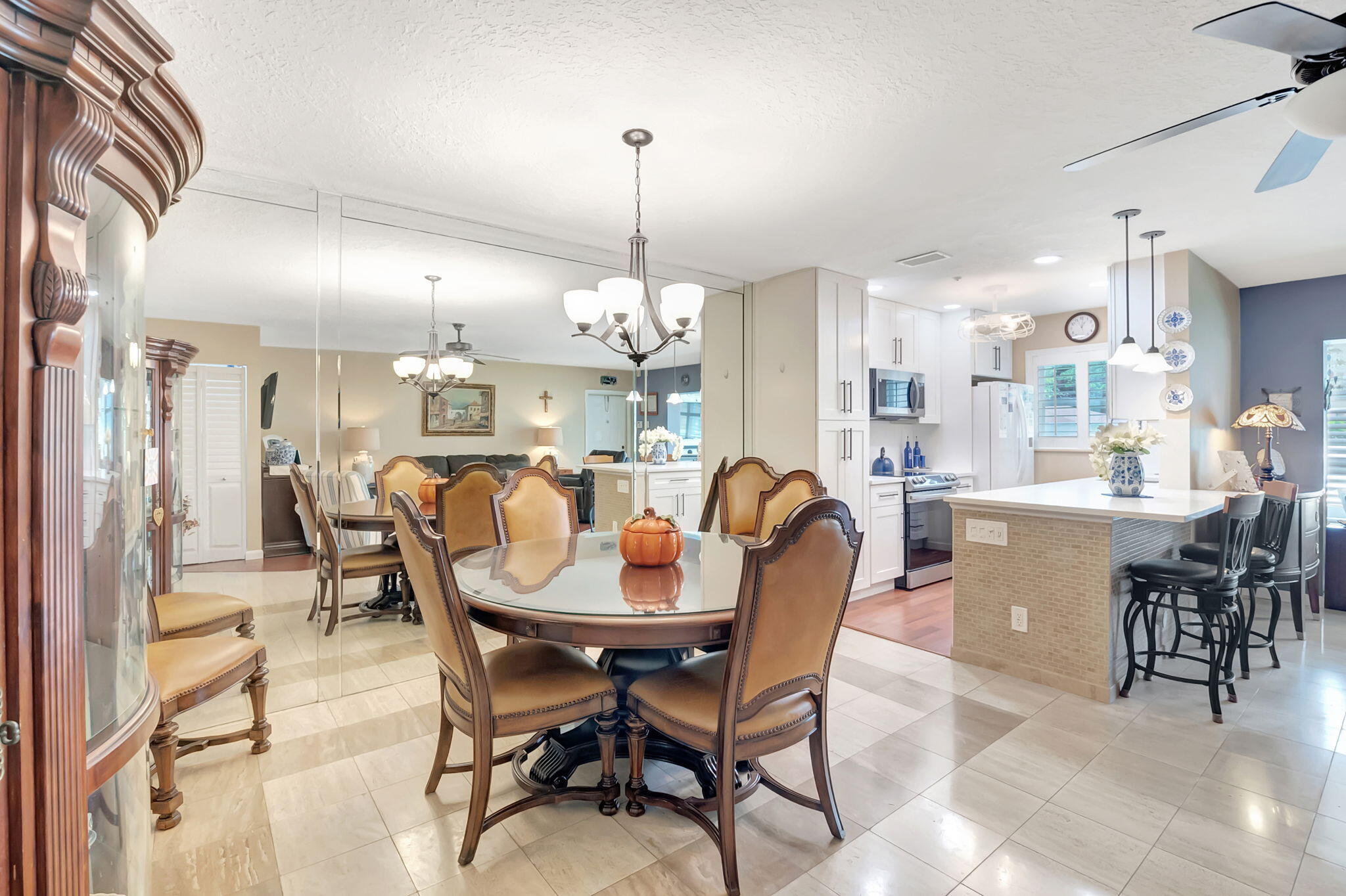 5145 Northwest 3rd Street, Unit B Delray Beach, FL 33445 - Photo 13 of 54 Dining area view (2)