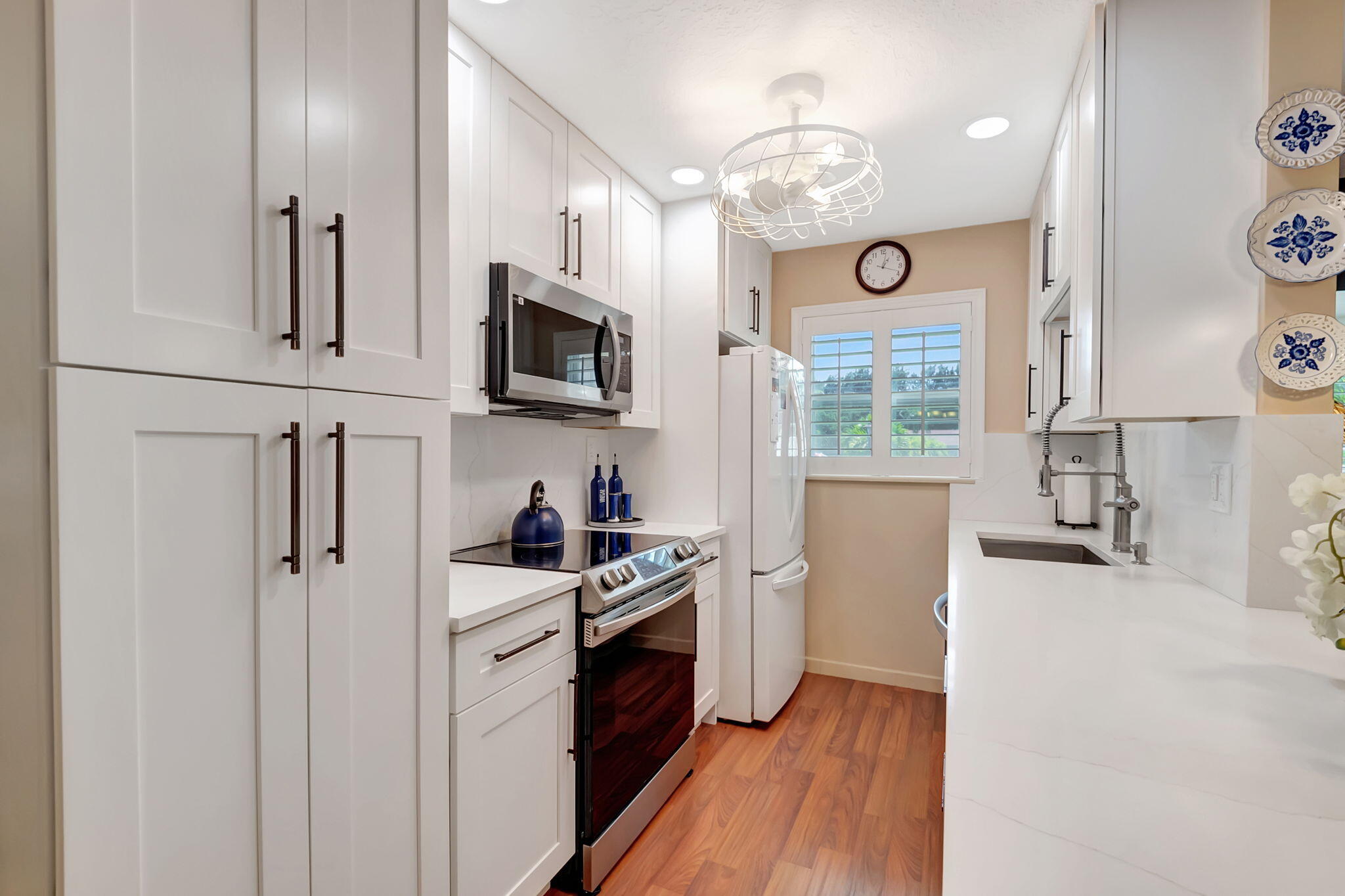 5145 Northwest 3rd Street, Unit B Delray Beach, FL 33445 - Photo 14 of 54 Newly remodeled open concept kitchen qua