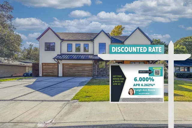 a view of a house with entertaining space